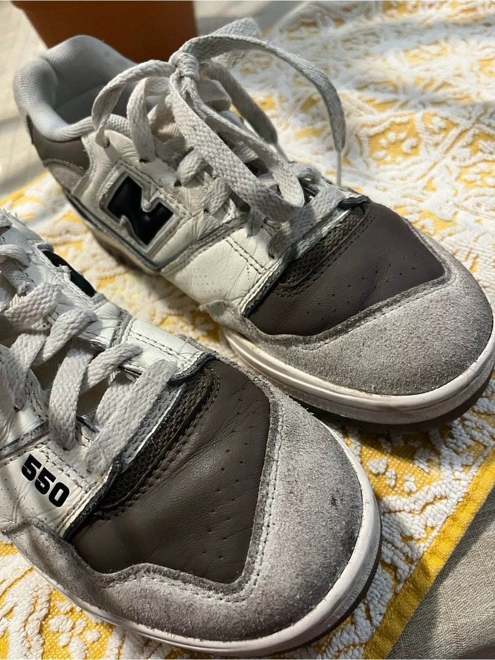 New Balance Unisex New Balance 550 Off-White Leather Sneakers